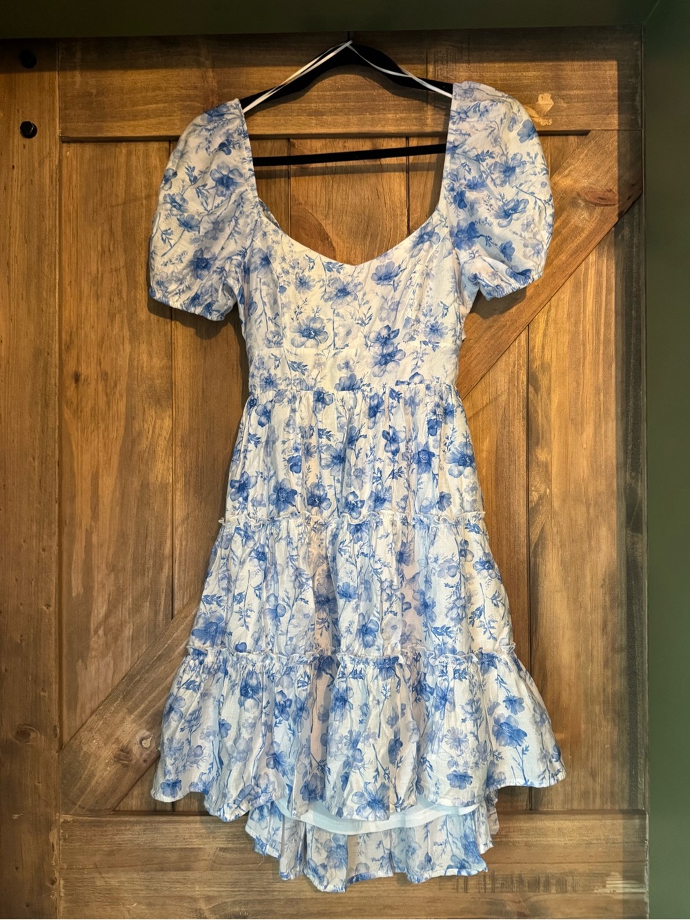 MINE Blue and White Floral Sundress with Puff Sleeves and Open Back with Bow